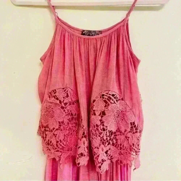 J Glee Pink Crochet Jumpsuit/Romper Size SP - Picture 2 of 14